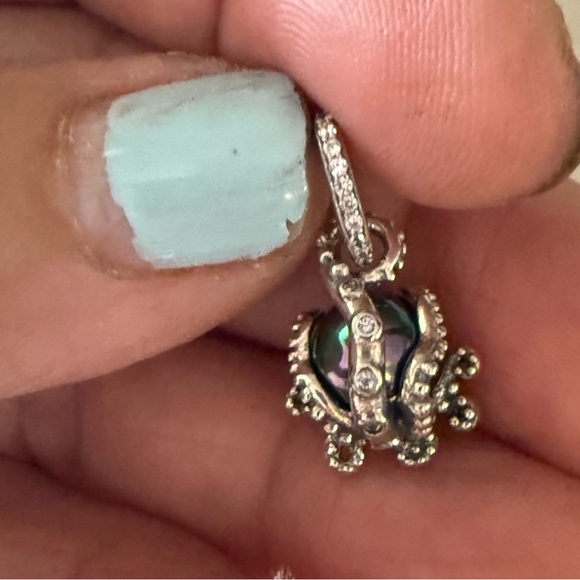 Silver Octopus Pendant with Black Pearl - Picture 2 of 7